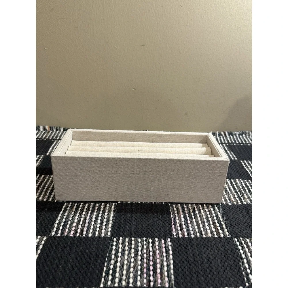 William Sonoma Jewelry‎ Organizer